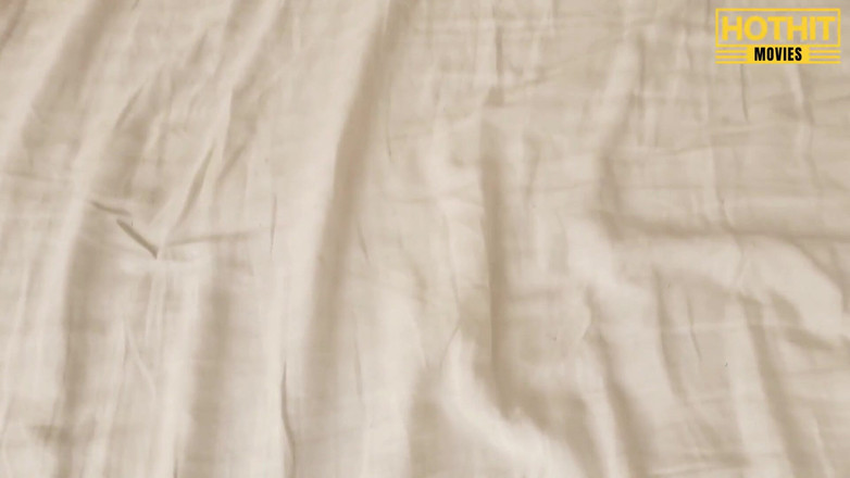 Hothit Movies: 인도 소년과 섹스해야 하는 빈두 바비 타라키 바비