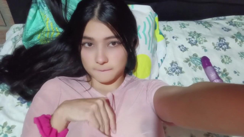 Yulieth Gomez: Eve döndükten sonra azgın bir kızla seks