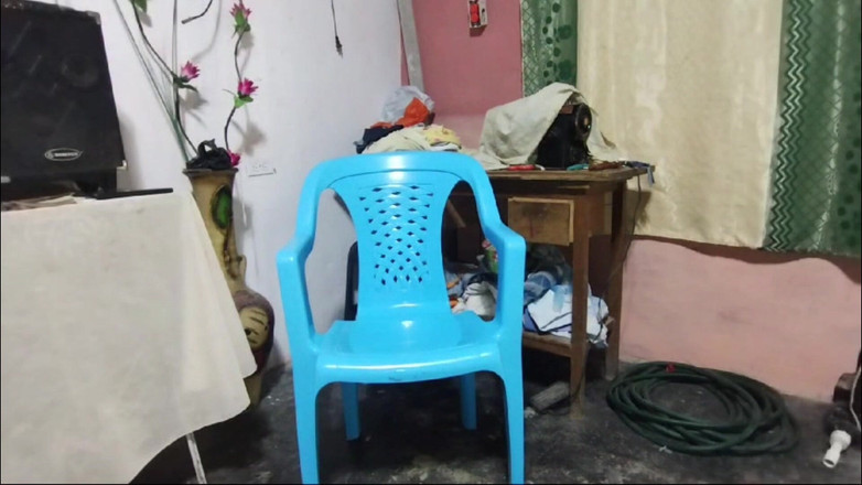 Adribella69: Futând fundul mare al vecinei mele în timp ce soțul ei încornorat...