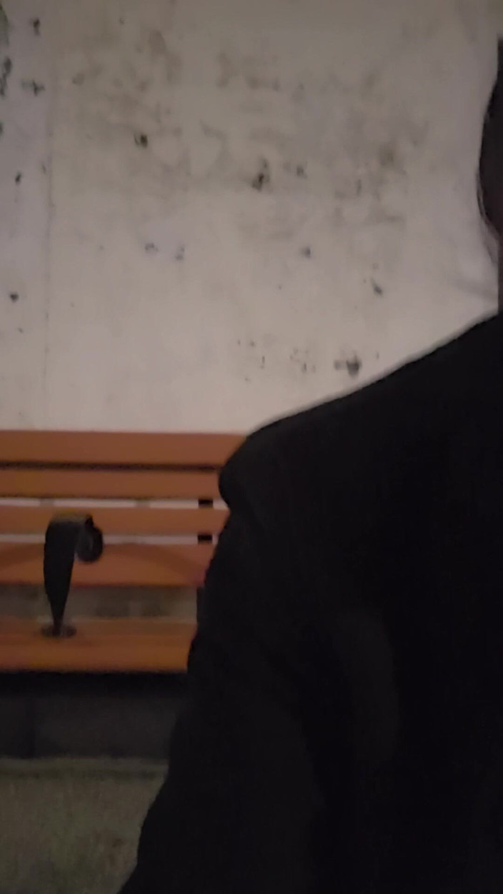 Taiwancdgirl: La pseudo-ragazza Tingxuan si masturbava su una panchina all'aperto e...