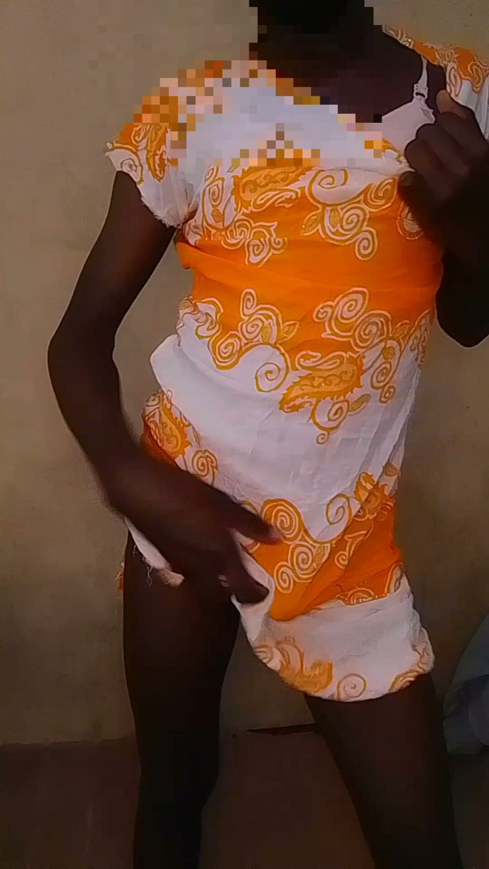 HaitiKing7: Iubitul meu a cumpărat o rochie nouă, este bună băieți??