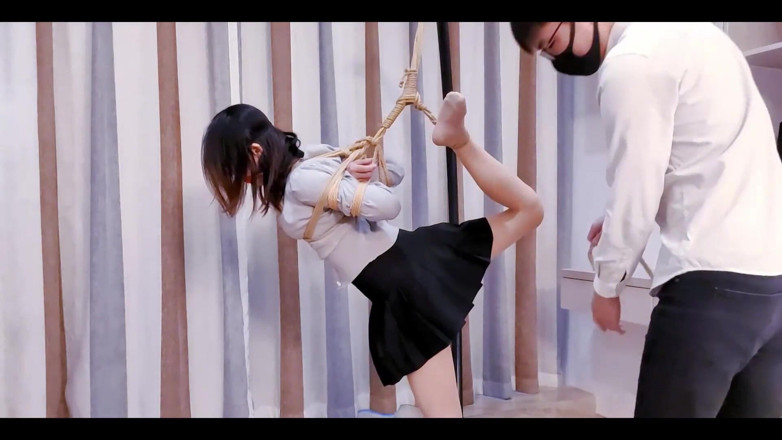 OrangeXXOO: บีบรูตูดแน่นสุดขีด
