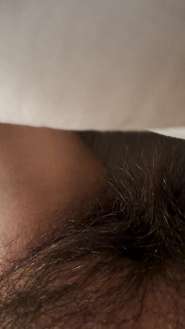 Mommy big hairy pussy: Masturbation rapide avec poils