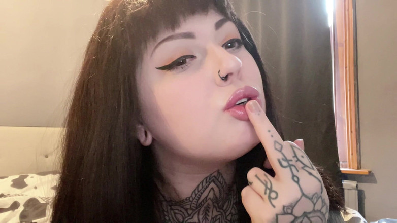 Miss Valentina: フィンドム・フリップオフ