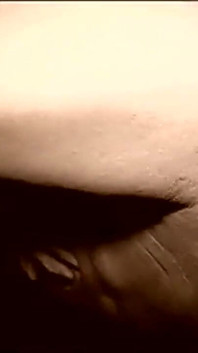 Seksi Angie Savage sert sikişmeyi seviyor