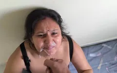 sperma v ústech