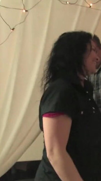 L'azione di un'orgia matura diventa eccitante da guardare