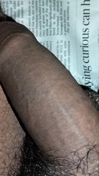 Aujourd’hui, ma bite se dresse après avoir vu les sous-vêtements de ma demi-sœur