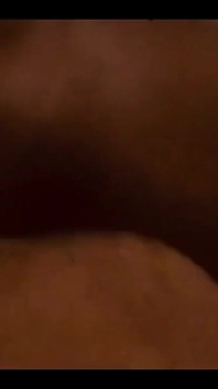 Sexy Dunkle Hautschönheit Hart Von Hinten Gefickt, Machte Ihr Schreiendes Video in Premium.