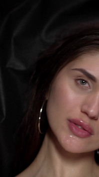 Tight Pussy Gets Lots of Orgasms Playing 1 on 1 with the Camera