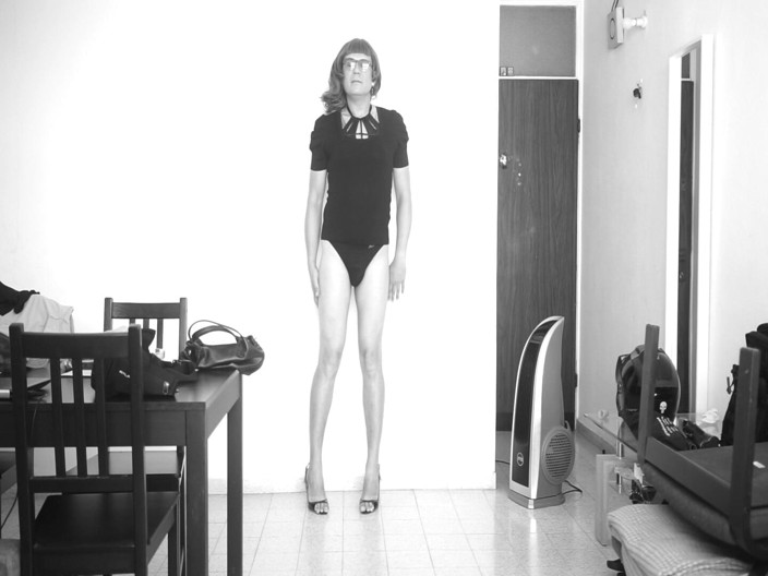 Voyager: Crossdresser Show