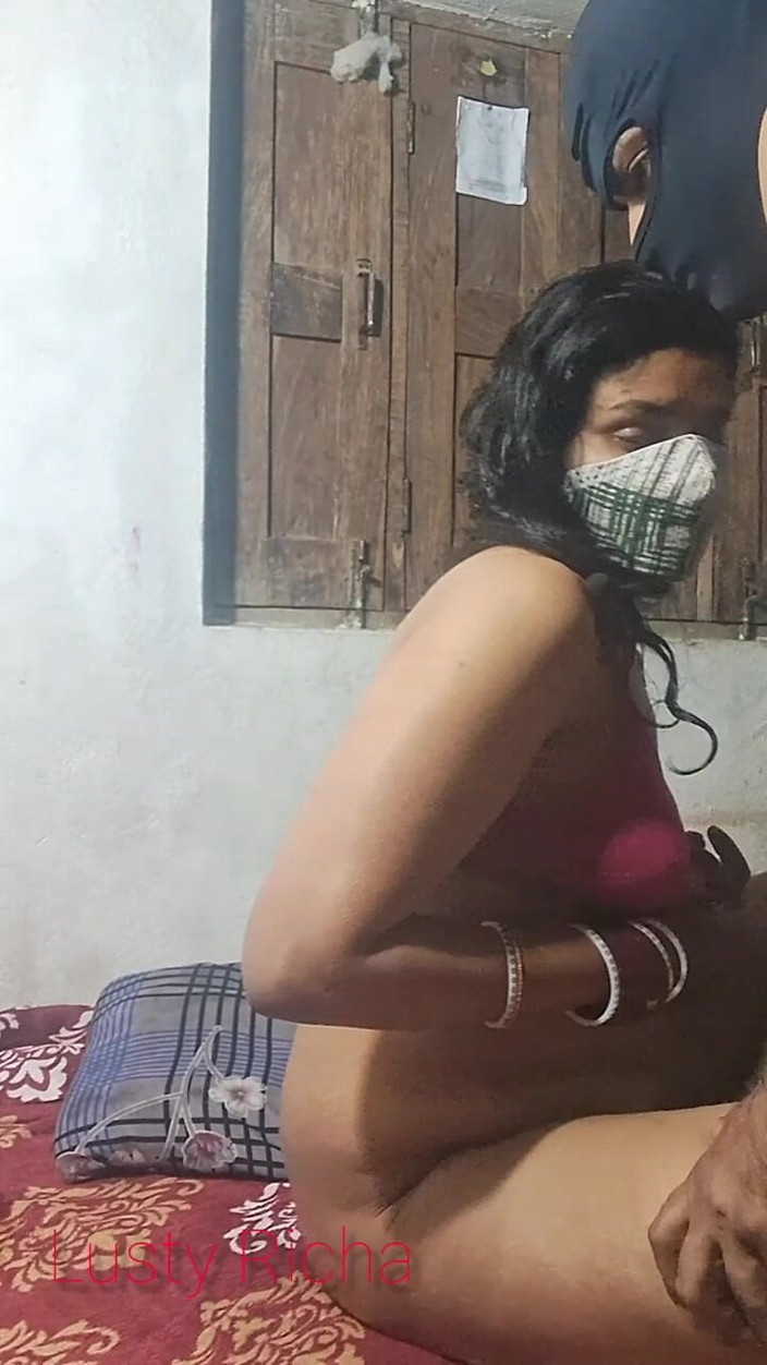 Lusty Richa: Ấn Độ sexy bhabhi làm tình với người yêu bí mật
