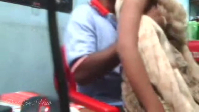 Real sex hub: Indyjski ojczym seks z pasierbicą i spermą na cipce
