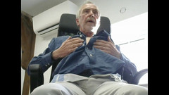 Silver Fox Sex: Spettacolo in webcam al lavoro