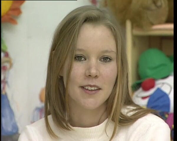 YOUR FIRST PORN: Schulmaedchen Anja Hat Eigenen Analdildo Mitgebracht - nữ sinh viên Anja...