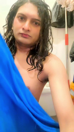 Zoya Shezadi Going to Shower and Wearing Blue Towel and Talking About Myself