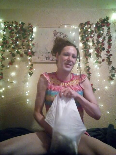 sillymillie4: Міллі мочить і грає в ньому!