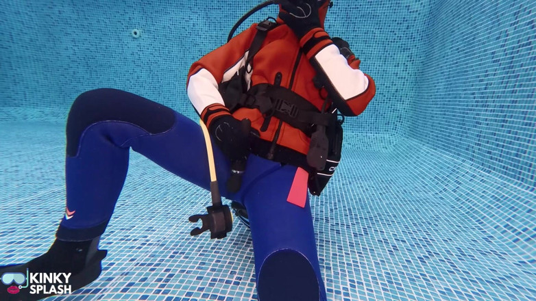 UKCuteGirl Lucy Lauren: Underwater Scuba Strip Challenge &amp; Vibe Climax