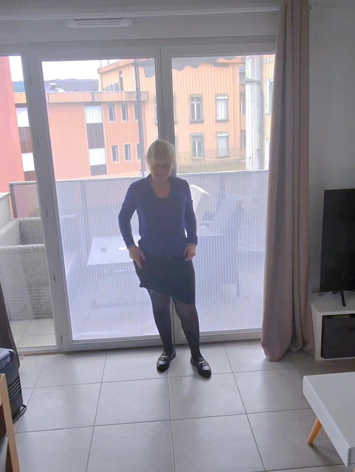 Sofy13: MILF Kecil Dewasa Seksi Lingerie Seksi