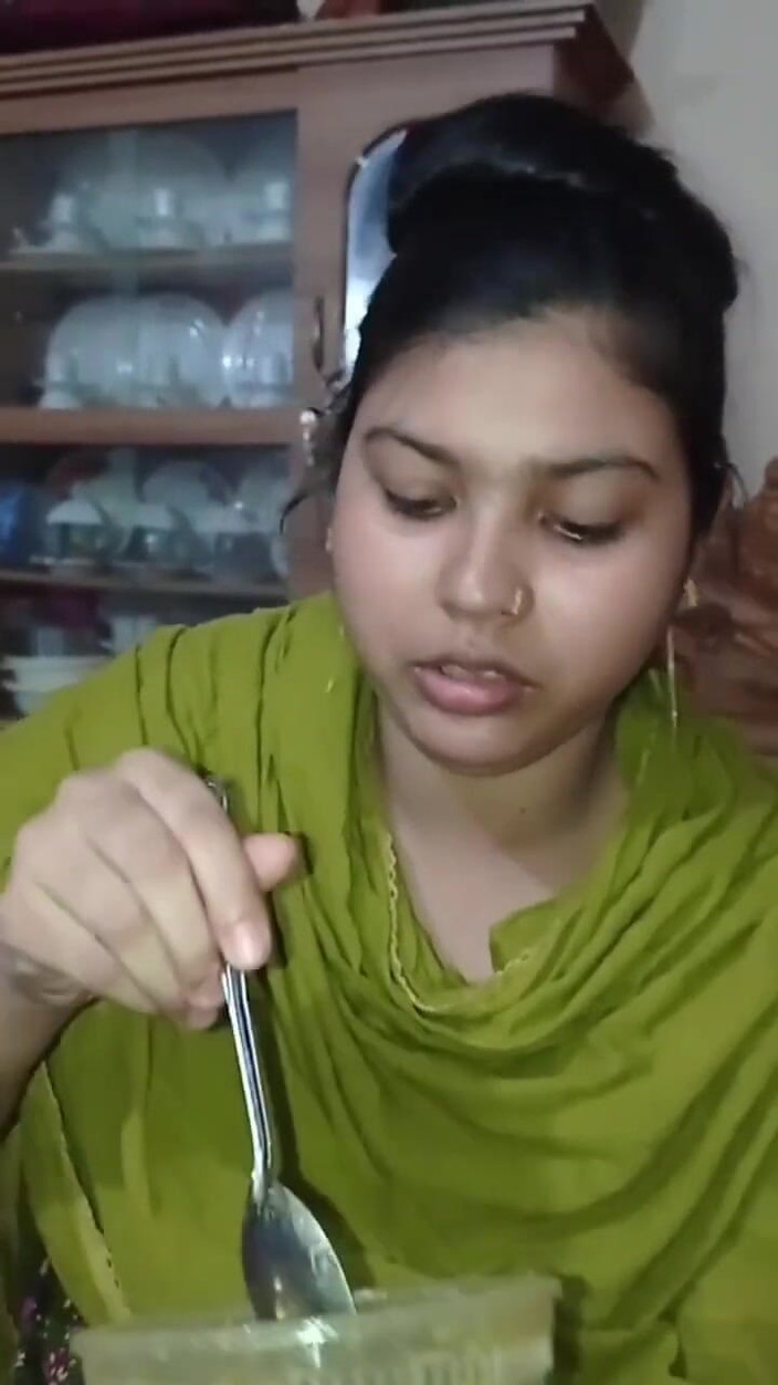 Desi video bd: Soția este furioasă