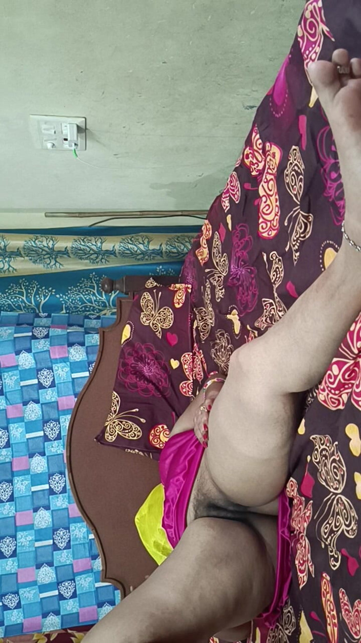 Desigirlsiri: 핫한 보지를 빠는 동안 섹스하는 핫한 새엄마 핫한 암소 소녀