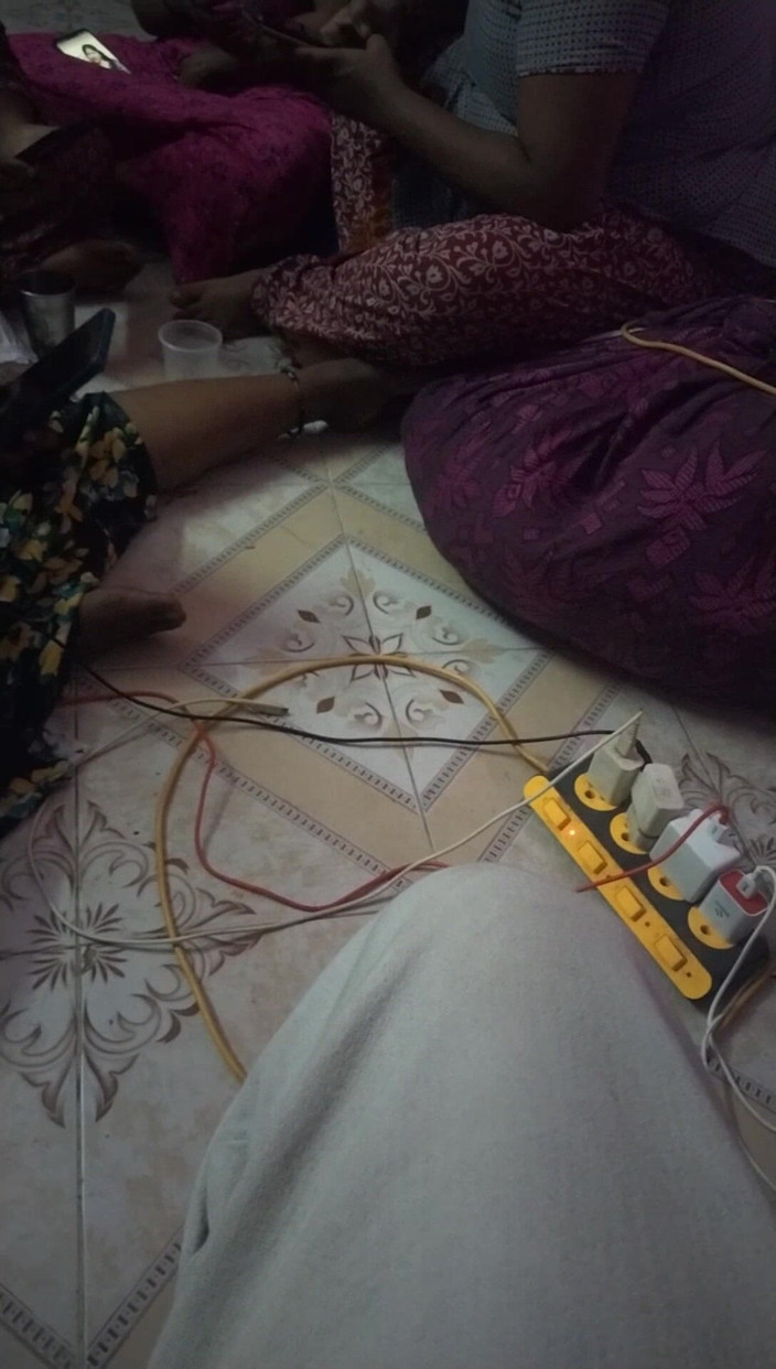 Tamil lesbian: Sexy vies praten over schieten