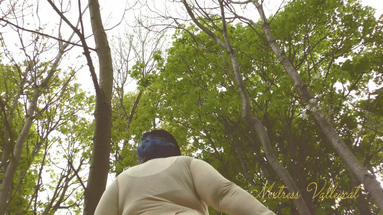 Mxtress Valleycat: Sanguine giantess walks you in the woods
