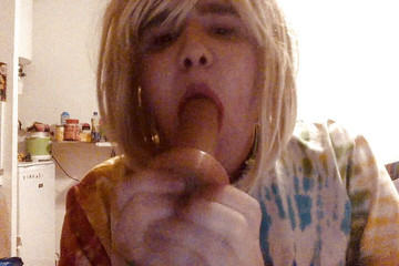 BifloXXX: BifloXXX crossdresser saje a deepthroat dildo