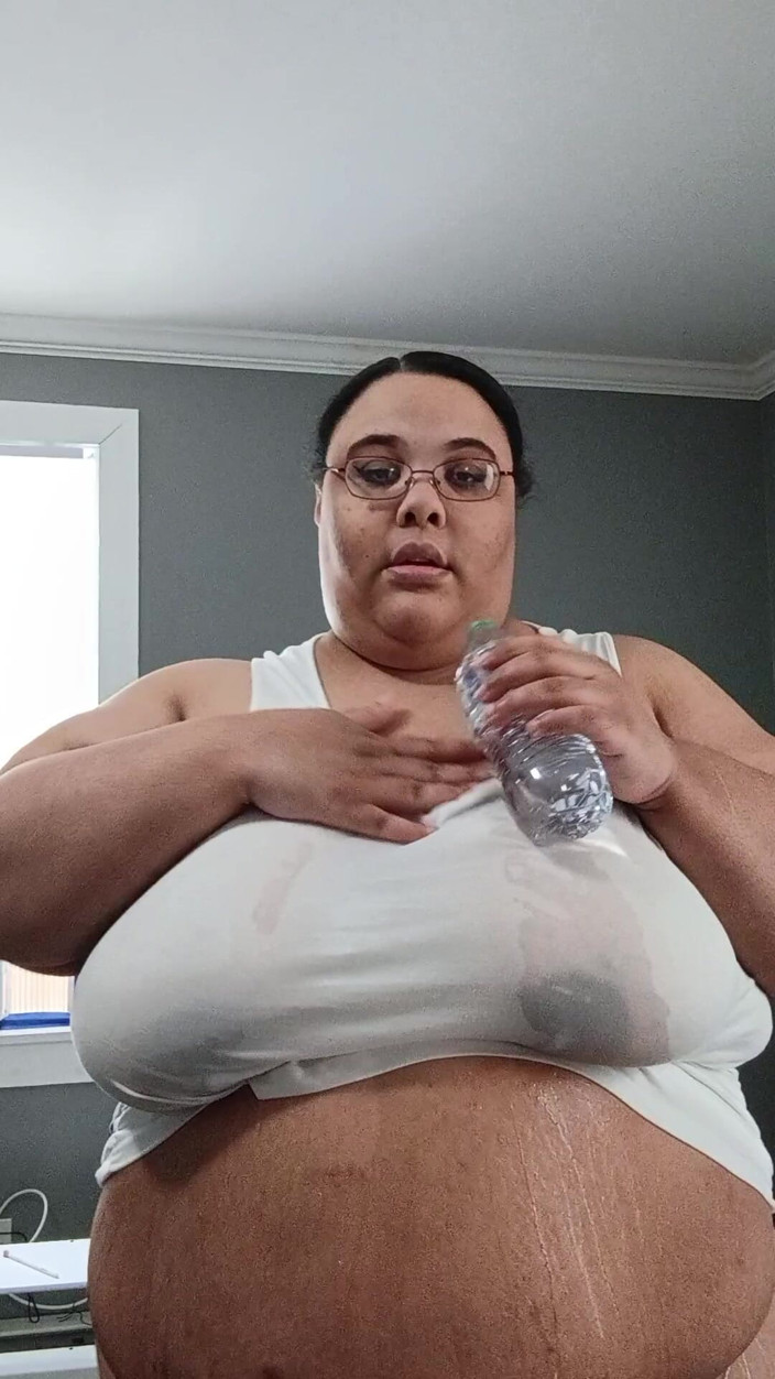 Jessica pigslut: Wet Titties