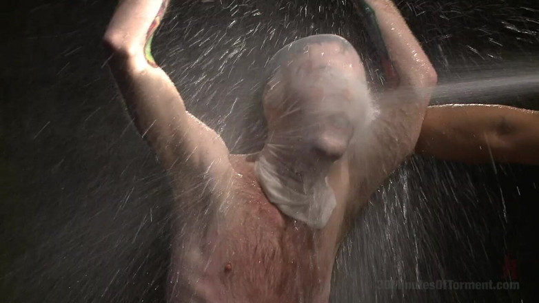 30 Minutes of Torment: Екстремальні водні муки і ділдо bad-dragon