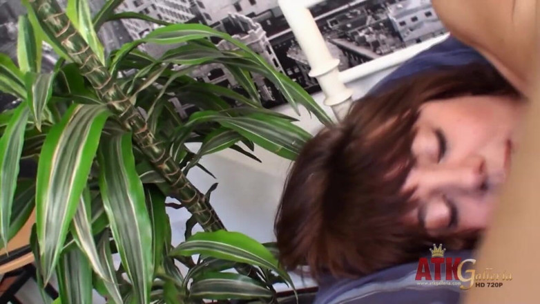 ATK Fans (Hairy): Brunetka Mila Beth osusza dong w POV