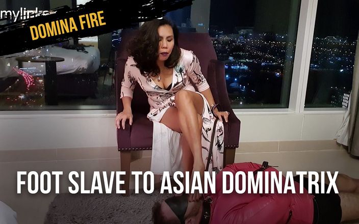 Domina Fire: Lo schiavo del piede per la dominatrice asiatica