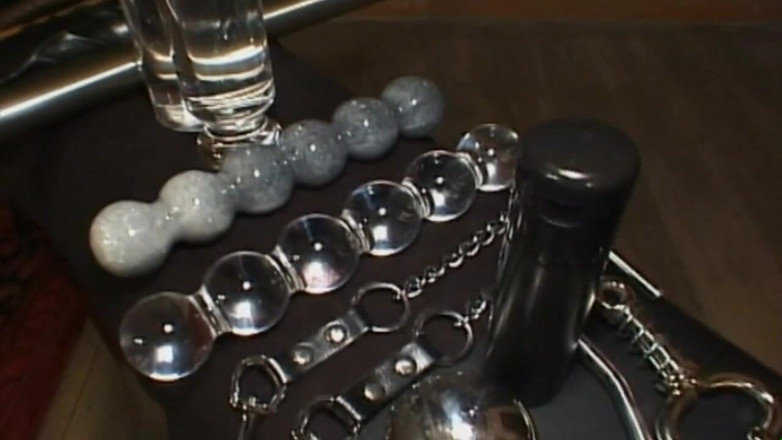 Absolute BDSM films - The original: Seksowna blondynka penetracja tyłka upokarzająca