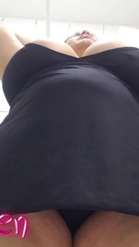Sext MILF bbw v koupelně bez spodního prádla