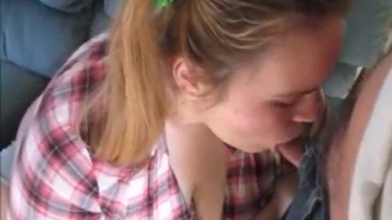 Fat House Wife: Soția tocilară de la țară este futută în pizdă și are parte de...