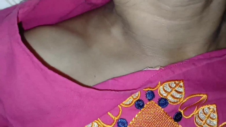 Anguribhabi: Mẹ kế và con riêng tận hưởng đêm khi chồng không...