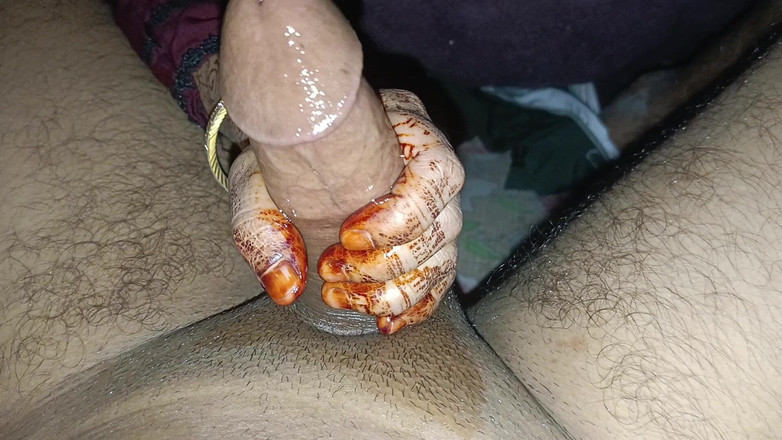 Payal in sex: Moje přítelkyně mi na Nový rok masírovala ptáka.x