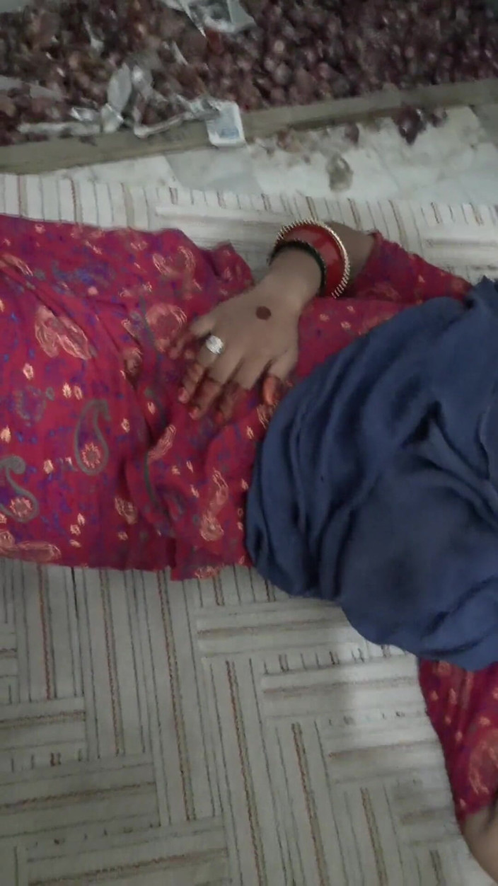 Kavitamaam: Awek video seks desi India berkongkek dengan teman lelaki