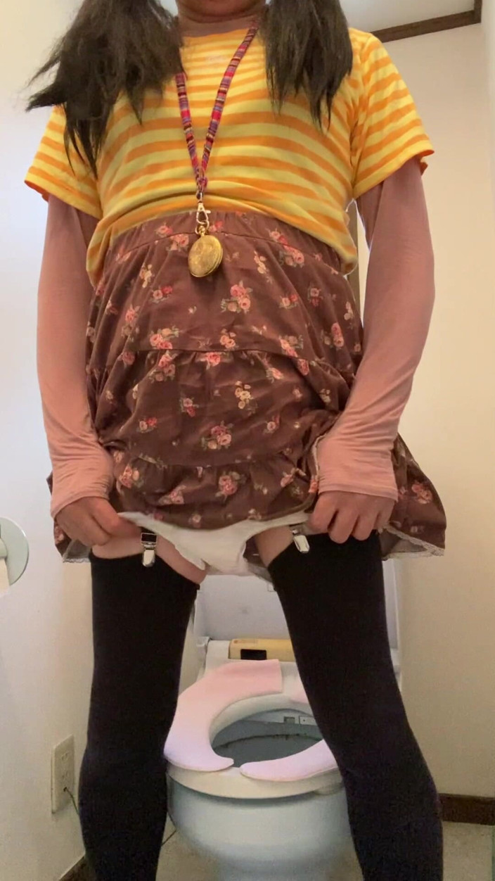 megu2002: No. 221 Taking a Walk with My Pee and Pad off,...