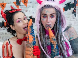 Stacy Bloom: Mädchen haben halloween anal höllenspaß - anuskatzz und stacy bloom