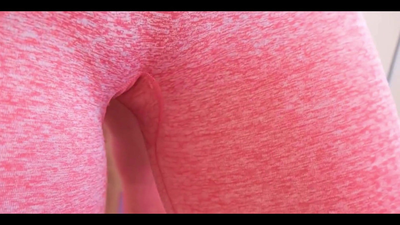 AnGelya G: Leche en mis pantalones de yoga, crema en mis bragas ¿Qué...