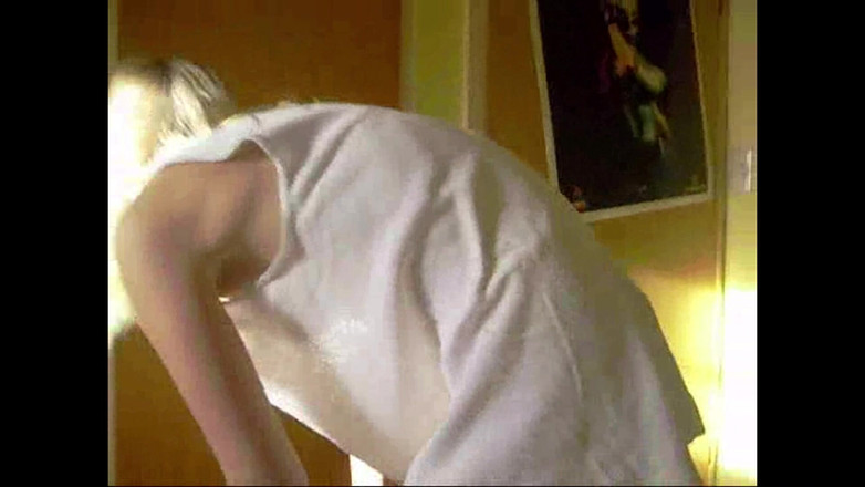 Blondehexe: 6 x pisse