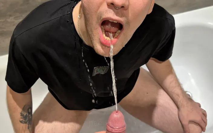 Arg Boys: (4k) Golden Shower Turned Into a Facial Cumshot for a...