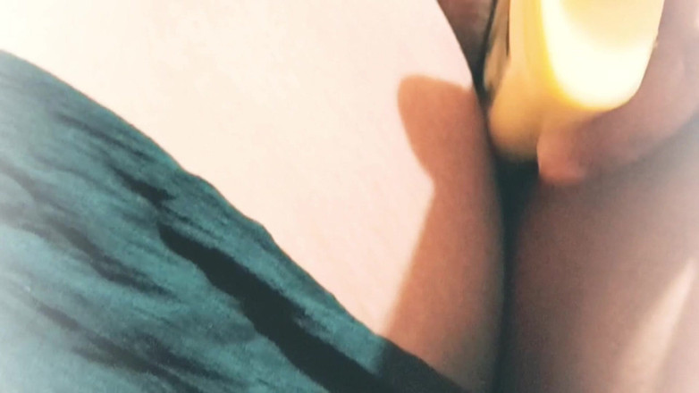 Muskaan bhabhi xxx: Calda ragazza indiana da sola a casa - azione bagnata e...