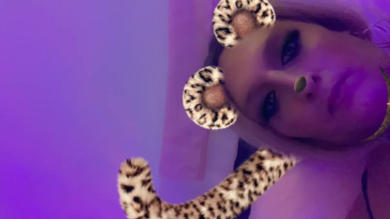 KylieKissesXXX: Velké sklo ve velkém zadku