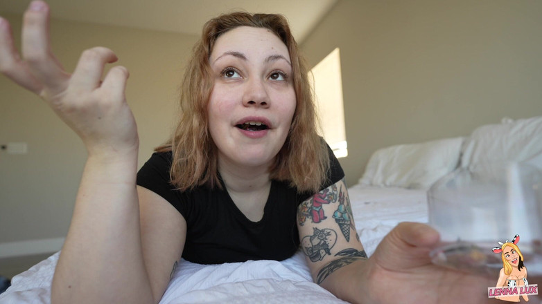 Lenna Lux: Giantess mendorongMu ke pantatnya