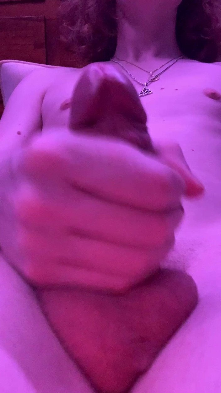 Brashen: 在一整天的潮吹后射精