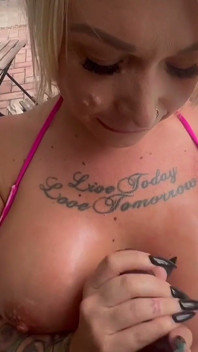 Leche en estas grandes tetas
