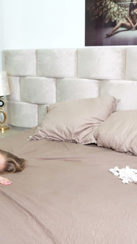 Pancut ke dalam saya - dia jatuh cinta - si blonde kecil molek berkongkek pepek di atas api - Tiffany Tatum Creampie