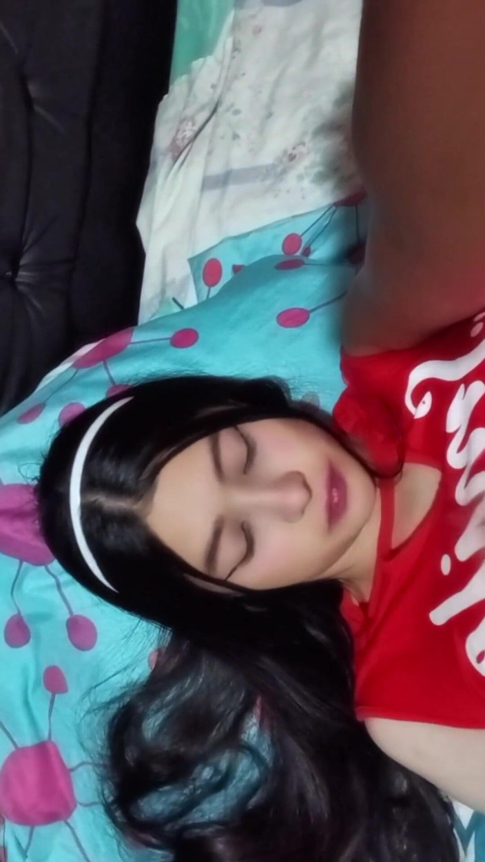 Yulieth Gomez: Amatoare excitată cu fundul uleios este futută în pizdă după o...